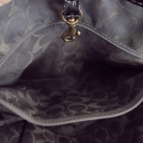 Coach Vintage Black Patent Leather Ladies Bag - Picture 5 of 11